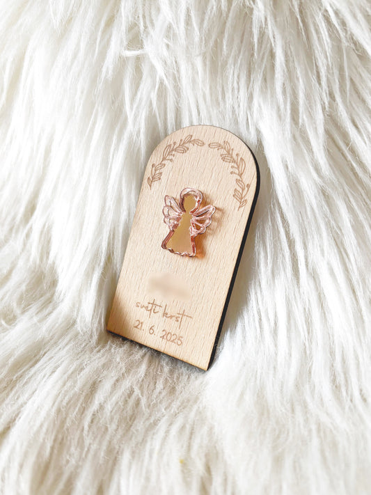 Spominek z akrilnim dodatkom