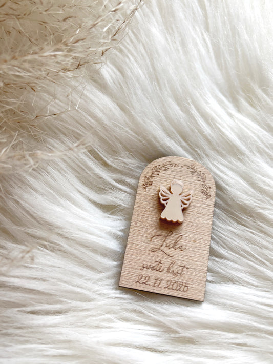 Spominek z akrilnim dodatkom