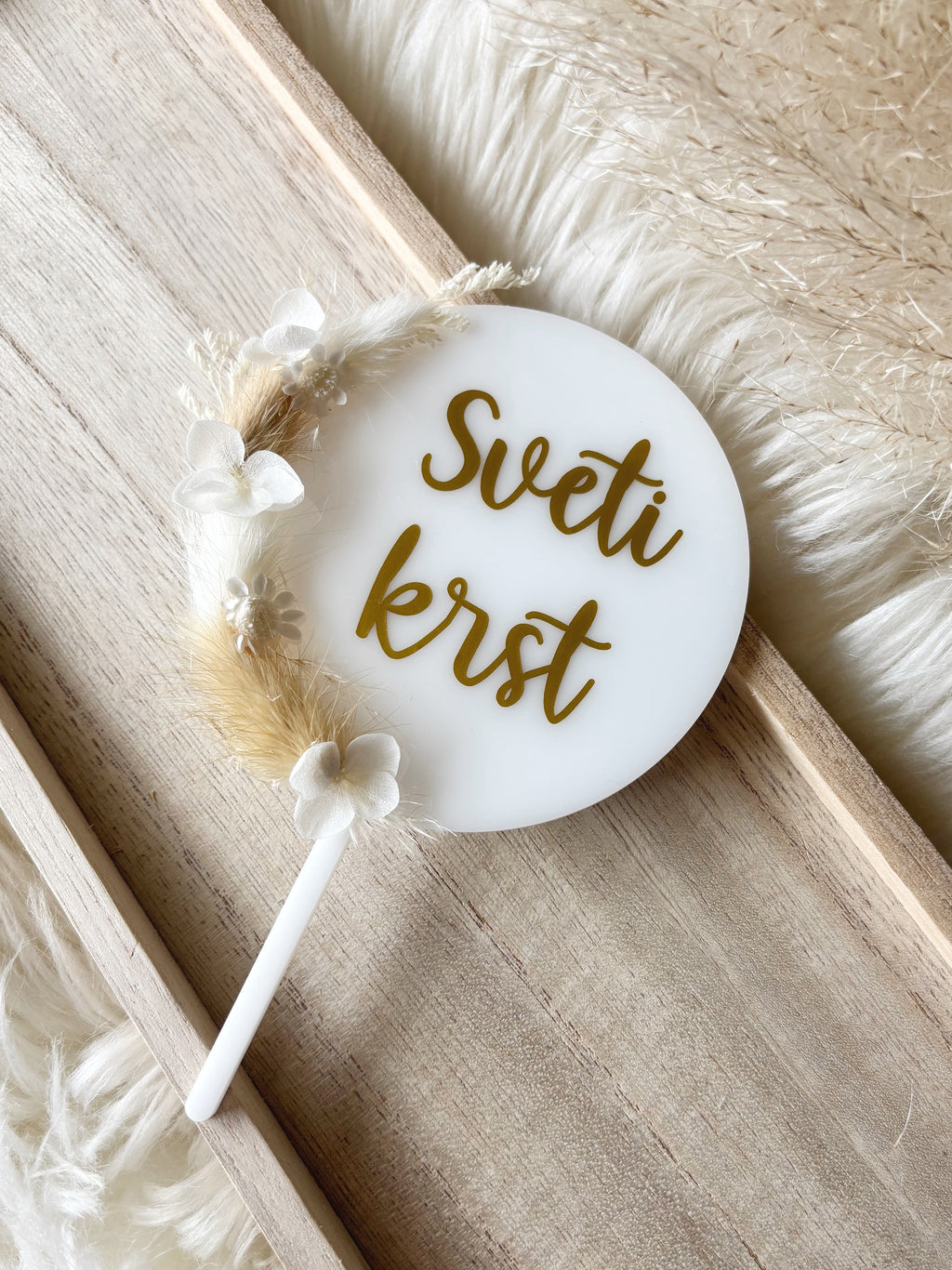 Akrilni cake topper s suhim cvetjem - krog