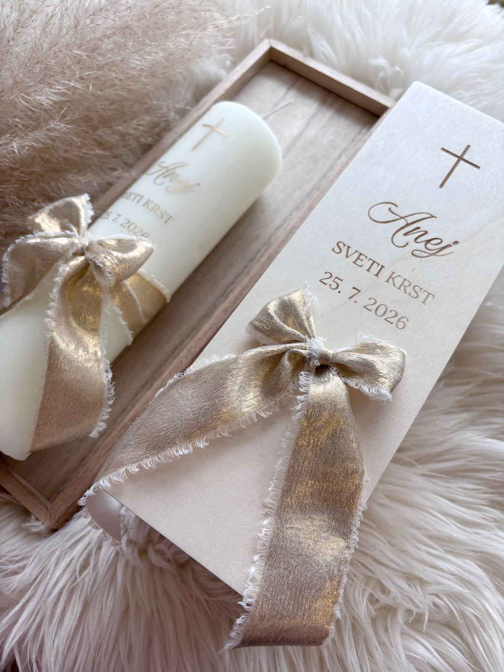 Nizka okrogla krstna sveča - soft elegance
