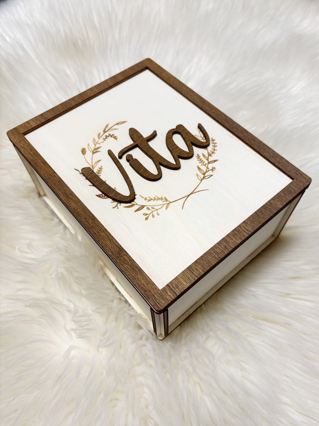 Personaliziran hranilnik z imenom